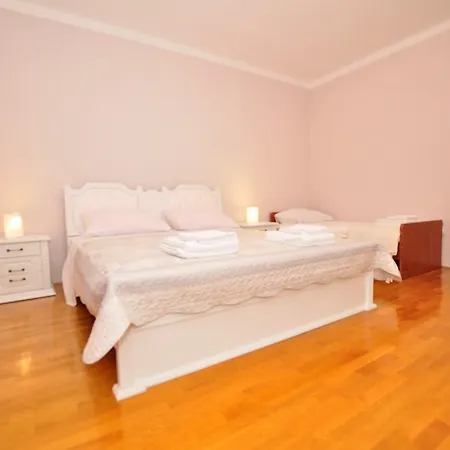 Daire With Wifi - 13358 *